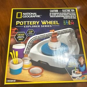 National geographic pottery wheel kit